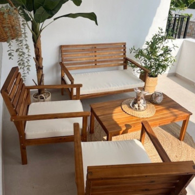 Conjunto de jardim Mesa retangular e 3 cadeiras com almofadas Marlon em madeira de acácia 7house Conjunto de sofá e mesa de cent