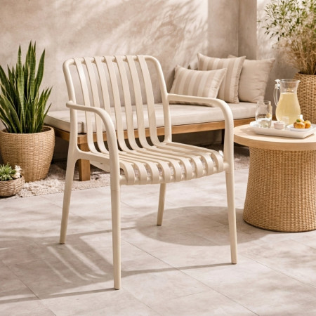 Lot de 2 chaises d'extérieur empilables avec accoudoirs « Kaia » en polypropylène 7house